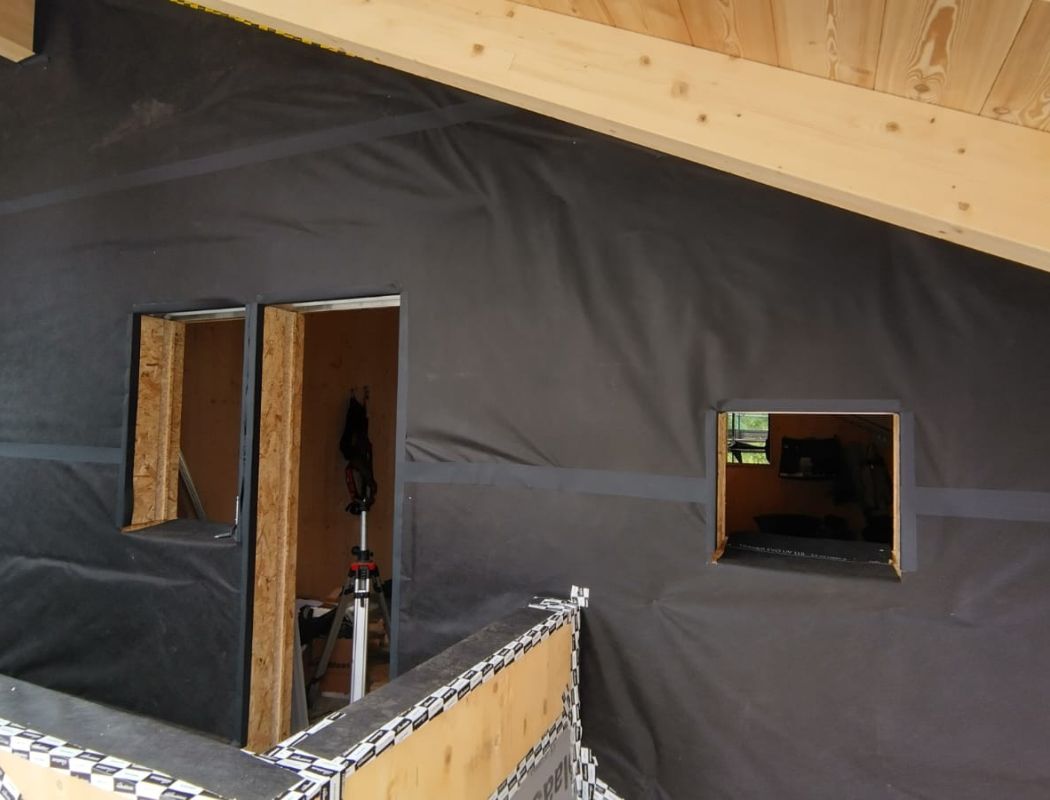 Facciata in legno stile montano (14).jpg