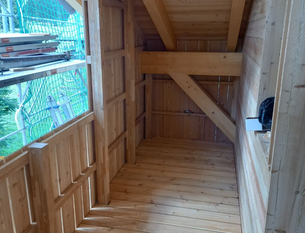 Facciata in legno stile montano (8).jpg