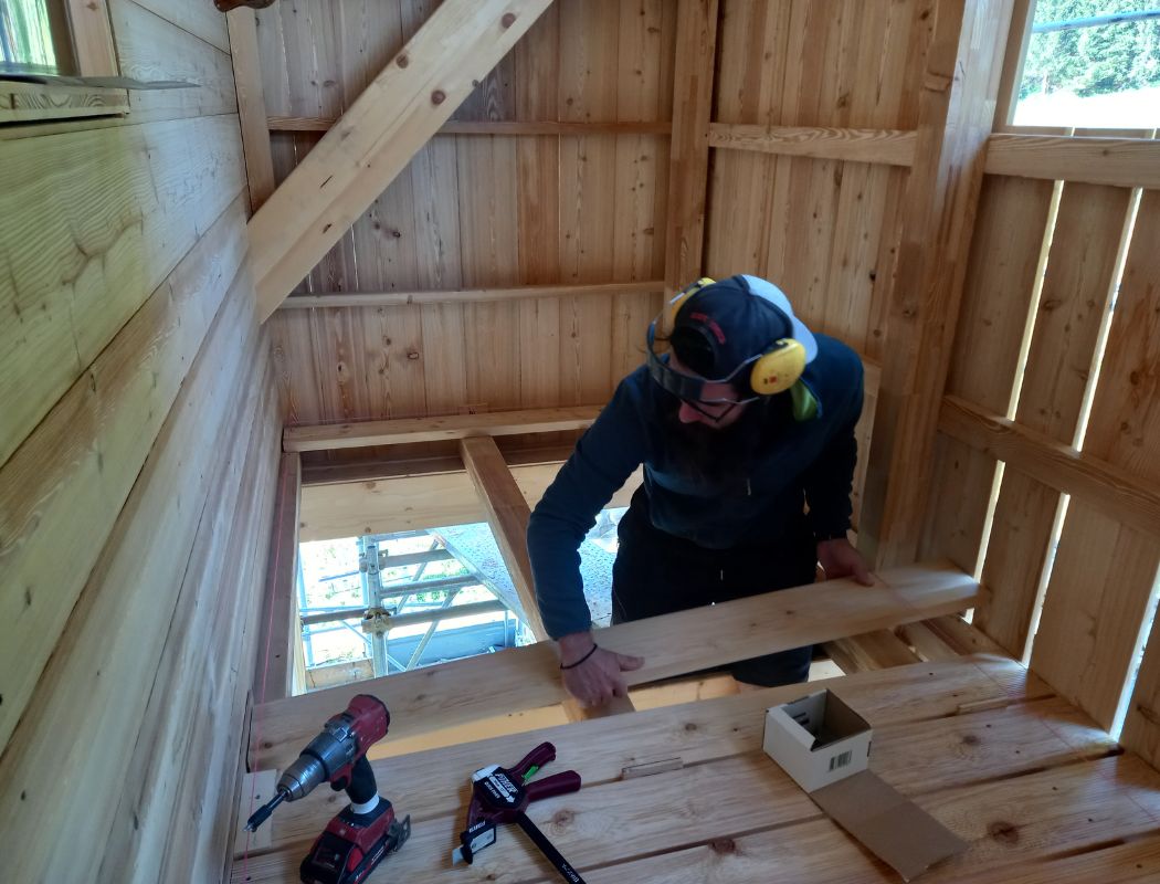 Facciata in legno stile montano (9).jpg